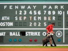 I Pink Sox aggiungono “Lobstah Poutine” al menu del Fenway Park