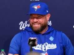 Guarda dal vivo: Ross Atkins dei Blue Jays e John Schneider parlano dopo aver firmato le estensioni del contratto