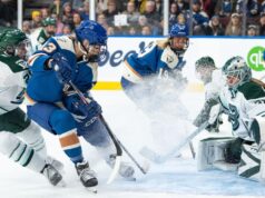 Frankel registra un’altra interruzione mentre Fleet batte Goldeneyes