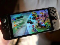 Le norme UE spingono Nintendo verso il design della batteria sostituibile per Swap 2