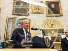 Il CEO di Apple Tim Cook dinner: “Non sono una persona politica”