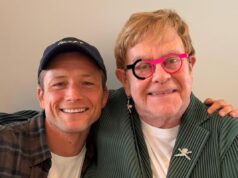 Elton John e Taron Egerton si riuniscono per il 79esimo compleanno dell’icona della musica