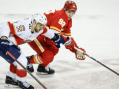 Zary ferito, Olofsson segna mentre i Flames battono i Panthers