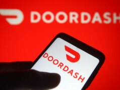DoorDash introduce pagamenti di sgravio per gli automobilisti mentre la guerra tra Iran e Stati Uniti fa aumentare i prezzi del carburante