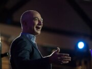 Secondo quanto riferito, Jeff Bezos vuole 100 miliardi di dollari per acquistare e trasformare vecchie aziende manifatturiere con l’intelligenza artificiale