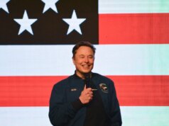 Elon Musk svela i piani di produzione di chip per SpaceX e Tesla