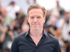 Il presentatore radiofonico della BBC è inorridito dopo aver insultato accidentalmente la musica di Damian Lewis in faccia