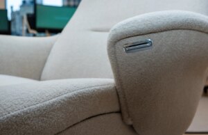 La nuova poltrona lounge da $ 15.000 di Humanscale è la workstation per ufficio domestico definitiva