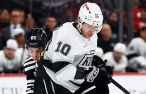 I tifosi dei Rangers danno un caloroso benvenuto a Panarin in cambio di MSG