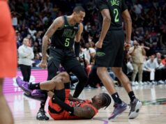 Punti salienti: I Raptors non riescono a lottare con i playoff che scivolano through