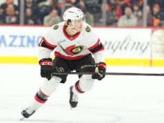 I senatori se la sono cavata con un passaggio di mano in porta contro i Canucks?