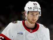 Sanderson dei Senatori esce contro Kraken per un infortunio alla parte superiore del corpo