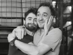 I protagonisti di Harry Potter Daniel Radcliffe e Tom Felton si abbracciano forte durante la riunione di Broadway