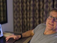 Louis Theroux condivide importanti aggiornamenti sulla sua alopecia dopo aver raggiunto la “profondità più bassa” della malattia