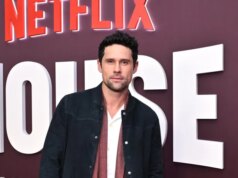 La star di Netflix dichiara che “il corpo umano non è fatto per fare sesso su una moto” dopo l’infortunio