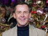 Scott Mills ha detto agli ascoltatori “ci vediamo domani” nella firma finale prima del licenziamento scioccante della BBC