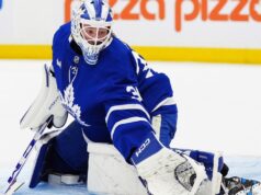 I Maple Leafs richiamano in emergenza il portiere Dennis Hildeby dall’AHL