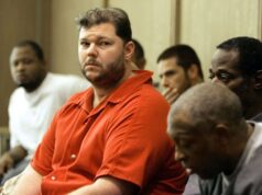 Barret Robbins, ex centro All-Professional dei Raiders, muore a 52 anni