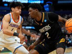 Il canadese Lee, Florida, inizia la difesa del titolo con la sconfitta di 59 punti di Prairie View, il secondo margine più grande nel torneo NCAA