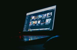 Il CEO di YouTube parla del problema dell’intelligenza artificiale e sembra una promessa accogliente