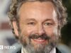 Michael Sheen sostituirà Richard Osman come conduttore del quiz present di Home of Video games
