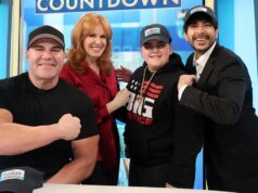 L’attore Wayne Brady schiaffeggia il lottatore AEW durante la partita al Revolution