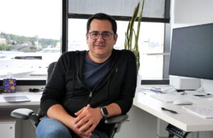 Ali Farhadi, CEO dell’Allen Institute for AI, si dimette mentre l’organizzazione no-profit si muove nel mutevole panorama dell’IA