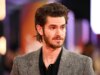 Andrew Garfield mette in guardia i fan dal guardare “Harry Potter”, chiama la Rowling “colei che rimarrà senza nome”
