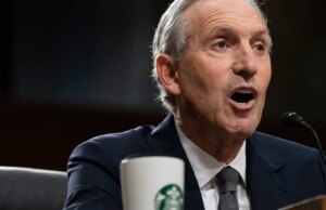 Howard Schultz lascia Seattle mentre i legislatori locali meditano su tasse milionarie