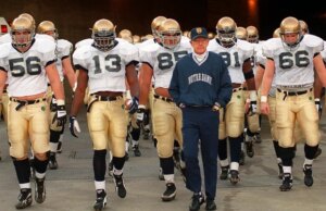 È morto all’età di 89 anni Lou Holtz, ex allenatore di soccer del Notre Dame