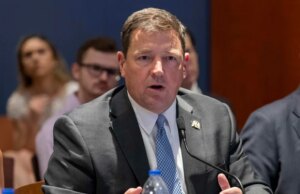 Ed Martin del Dipartimento di Giustizia deve affrontare accuse di etica per una lettera minacciosa indirizzata a Georgetown