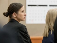 Kouri Richins, mamma che ha scritto un libro sul dolore, è stata giudicata colpevole di aver ucciso suo marito