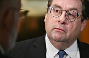 Bernard Drainville veut protéger les motoneigistes et les quadistes