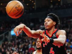 L’impennata tardiva di RJ Barrett consente ai Raptors di conquistare i Suns