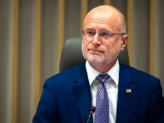 Il capo della FCC promette di “riequilibrare” i media e sollecita una maggiore programmazione pro-America