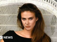 La modella protagonista della serie televisiva Dallas è morta all’età di 62 anni