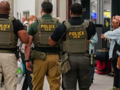 Trump invia agenti ICE negli aeroporti in mezzo alla carenza di TSA mentre continua la chiusura parziale