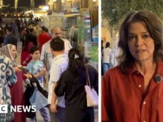“Una nuova norma”: la BBC visita il mercato di Doha che comincia a riempirsi di nuovo a due settimane dall’inizio della guerra con l’Iran