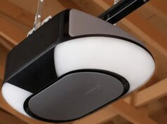 I migliori controller intelligenti per porte da storage per il 2026: retrofit, motori intelligenti e altro ancora