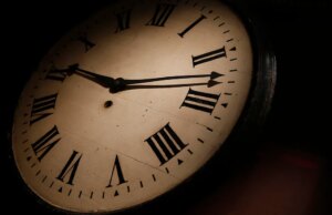 Perchè è entrata in vigore l’ora legale? Ecco cosa devi sapere.