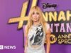 I fan di Hannah Montana celebrano i 20 anni dello present “una volta in una generazione”.
