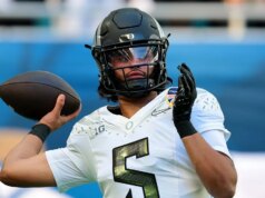 La star dell’Oregon Dante Moore scrive una lettera al governatore sostenendo l’accesso ai servizi di salute mentale