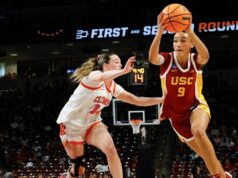 Il 31 di Jazzy Davidson guida l’USC superando Clemson ai tempi supplementari