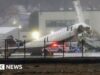 Come si è svolto l’incidente mortale all’aeroporto LaGuardia