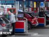 La Slovenia diventa il primo paese dell’UE a introdurre il razionamento del carburante