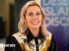 Chiunque si sottoponga alla fecondazione in vitro “dovrebbe essere orgoglioso”, afferma Sara Pascoe