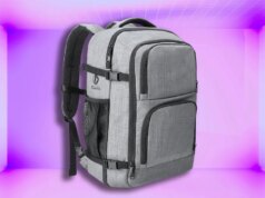 Giuro su questo zaino da viaggio e non posso credere che sia sceso a soli $ 20 per i saldi primaverili di Amazon