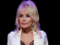 Dolly Parton fornisce aggiornamenti sulla salute a Dollywood dopo aver rinviato gli spettacoli di residenza a Las Vegas