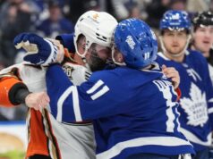 Domi dei Maple Leafs combatte Gudas dei Geese per tre secondi dall’inizio del gioco