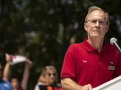 I repubblicani dell’Illinois scelgono Don Tracy alle primarie per il seggio del senatore Durbin